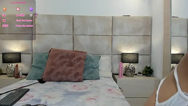 VioletaMarcelli online show from January 11, 2026, 12:21 pm