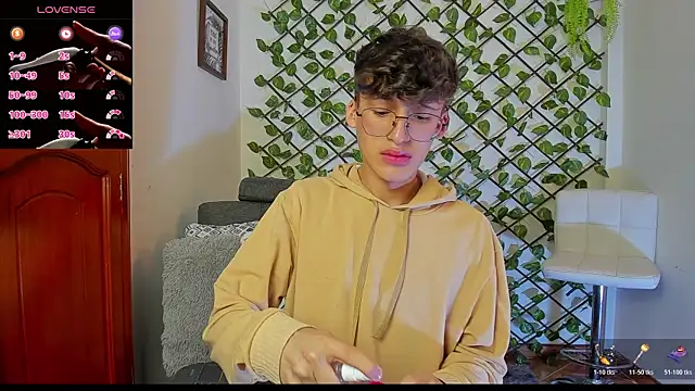 bellmontneon online show from November 20, 2025, 11:32 am