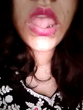 Snapshot of Bhaavyasingh chatting on September 21, 2025, 8:27 am Bhaavyasingh online show from September 21, 2025, 8:27 am