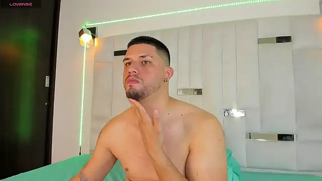 Snapshot of Jacob19_ chatting on October 5, 2025, 2:43 am Jacob19  online show from October 5, 2025, 2:43 am