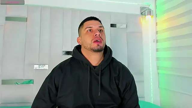 Snapshot of Jacob19_ chatting on October 7, 2025, 11:40 am Jacob19  online show from October 7, 2025, 11:40 am