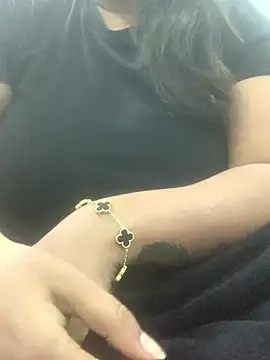 hottyshanaya online show from January 9, 2026, 11:02 am