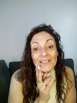 dulcefanny online show from September 30, 2025, 1:05 pm