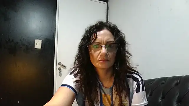 Snapshot of dulcefanny chatting on July 4, 2026, 2:07 am dulcefanny online show from July 4, 2026, 2:07 am