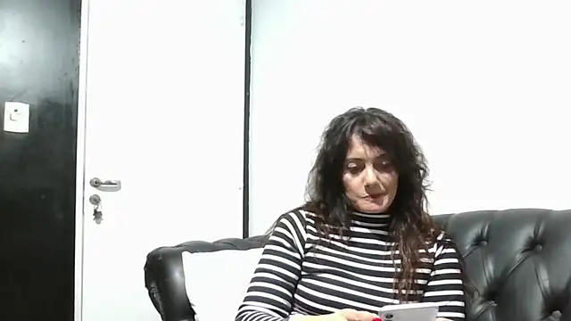 Snapshot of dulcefanny chatting on July 5, 2026, 4:07 am dulcefanny online show from July 5, 2026, 4:07 am