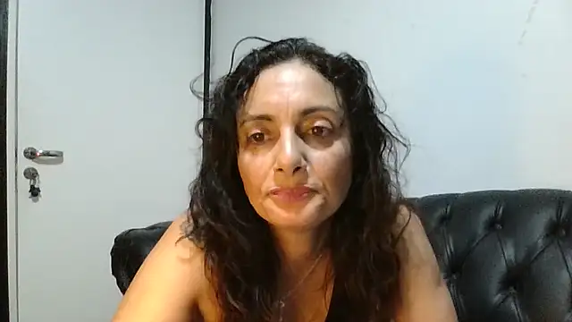 Snapshot of dulcefanny chatting on July 16, 2026, 4:57 pm dulcefanny online show from July 16, 2026, 4:57 pm