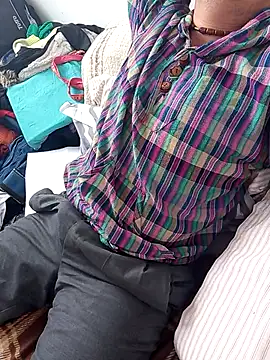 Snapshot of MarlonRav7 chatting on September 17, 2025, 2:08 pm MarlonRav7 online show from September 17, 2025, 2:08 pm