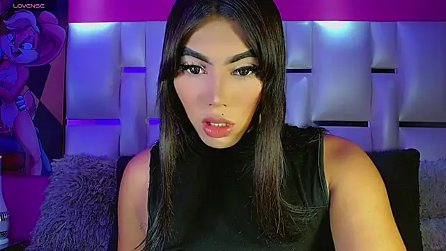 Snapshot of AithanaBlaze chatting on December 1, 2025, 5:01 am AithanaBlaze online show from December 1, 2025, 5:01 am