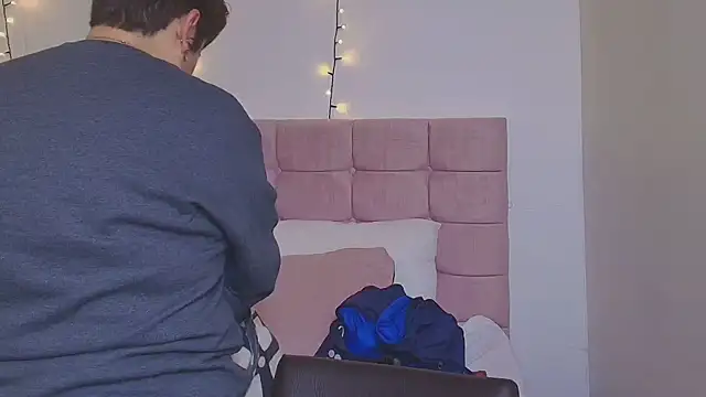 Snapshot of Sasharosee2 chatting on September 19, 2025, 12:06 pm Sasharosee2 online show from September 19, 2025, 12:06 pm