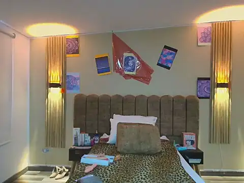 Snapshot of Sasharosee2 chatting on September 24, 2025, 12:19 pm Sasharosee2 online show from September 24, 2025, 12:19 pm