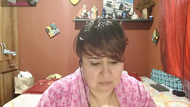 Snapshot of Sasharosee2 chatting on November 5, 2025, 12:38 pm Sasharosee2 online show from November 5, 2025, 12:38 pm