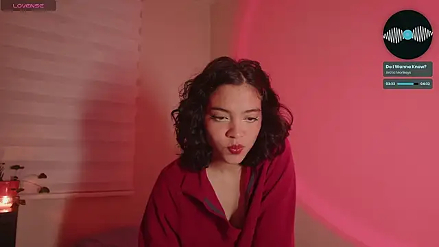 Snapshot of _curiouskitten_ chatting on September 19, 2025, 2:02 am  curiouskitten  online show from September 19, 2025, 2:02 am