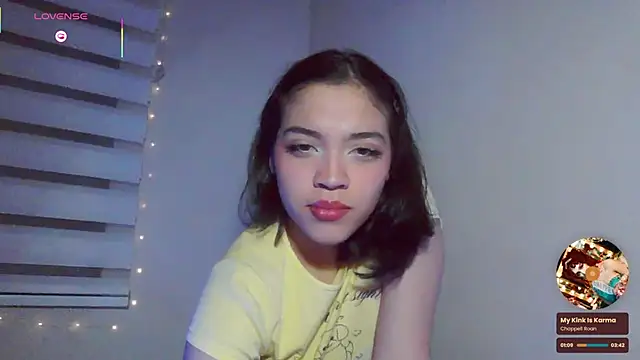  curiouskitten  online show from November 29, 2025, 4:15 am