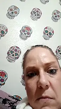 Snapshot of curvybabe88 chatting on November 10, 2025, 7:40 am curvybabe88 online show from November 10, 2025, 7:40 am