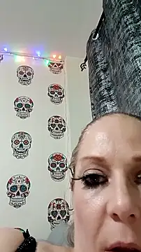 Snapshot of curvybabe88 chatting on November 18, 2025, 12:27 am curvybabe88 online show from November 18, 2025, 12:27 am