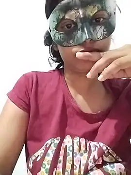 Snapshot of ms-naina chatting on August 4, 2026, 6:32 pm ms-naina online show from August 4, 2026, 6:32 pm