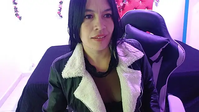 Snapshot of cristal1609 chatting on January 9, 2026, 1:36 pm cristal1609 online show from January 9, 2026, 1:36 pm