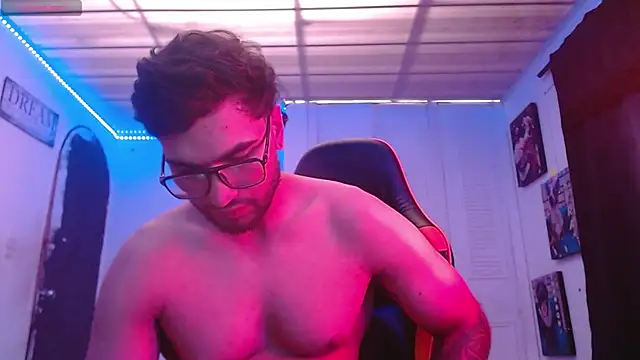 Chrys harris77 online show from December 1, 2025, 6:57 pm