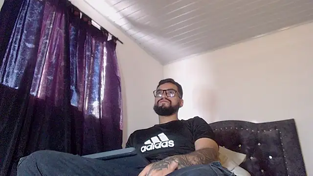 Chrys harris77 online show from March 16, 2026, 9:41 pm