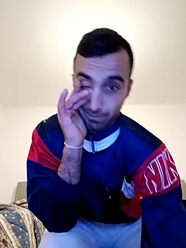 Snapshot of Deffnot7777 chatting on November 25, 2025, 10:21 pm Deffnot7777 online show from November 25, 2025, 10:21 pm