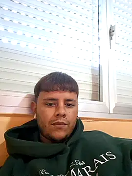 Snapshot of Meenlove chatting on September 24, 2025, 7:33 am Meenlove online show from September 24, 2025, 7:33 am