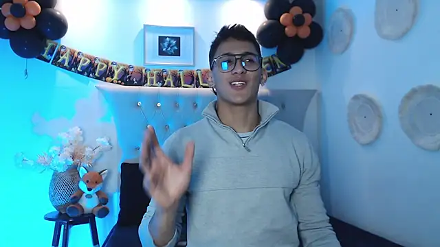 SalvadorFit online show from October 14, 2025, 8:42 pm