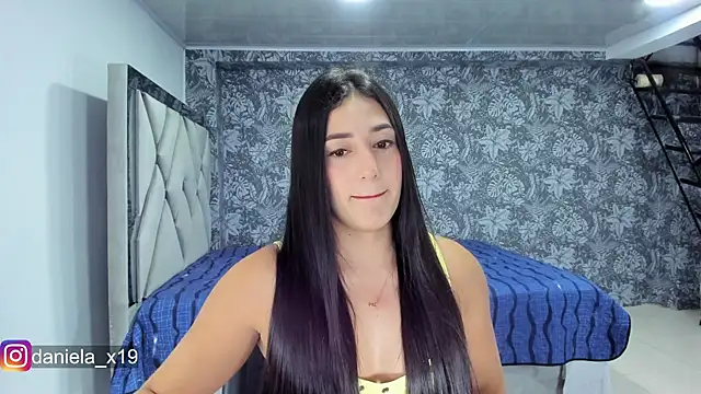 Snapshot of Daniela_x19 chatting on April 29, 2026, 12:37 am Daniela x19 online show from April 29, 2026, 12:37 am