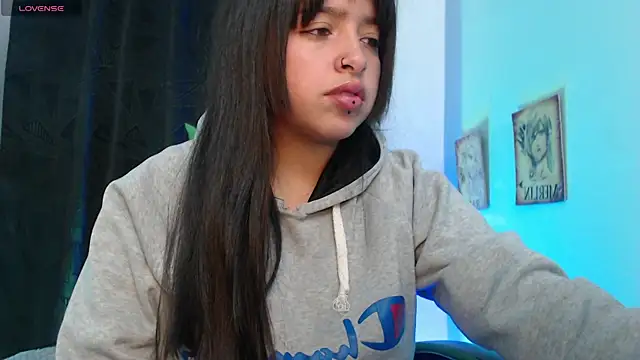 queen salomme online show from October 13, 2025, 11:43 am