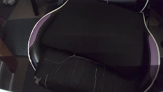 suzullll online show from March 14, 2026, 6:13 pm