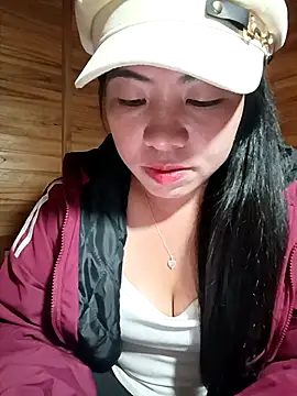 tulipsexy online show from December 15, 2025, 11:47 am