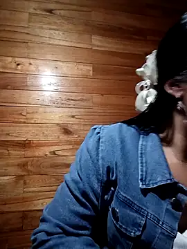 tulipsexy online show from March 5, 2026, 1:23 am