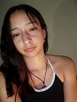 Vale stone  online show from March 4, 2026, 3:45 am