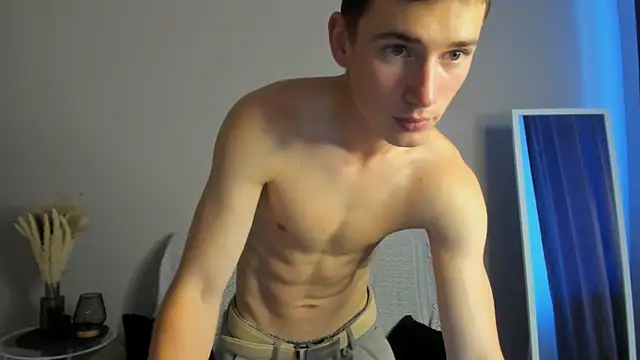 Max Foks online show from September 18, 2025, 8:16 am