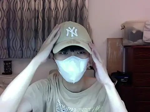 kai101010 online show from October 1, 2025, 4:13 pm