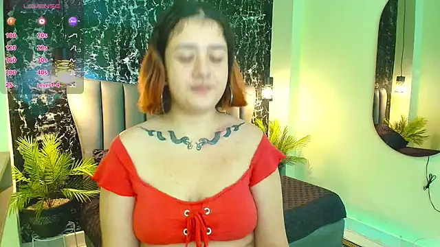 Nia-Stark online show from October 7, 2025, 2:14 pm