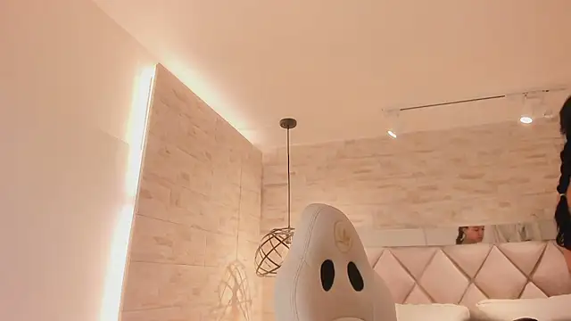 grace daviss online show from March 19, 2026, 10:52 am