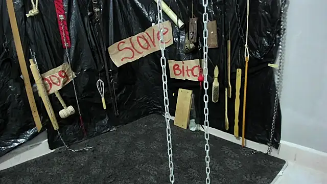 Snapshot of BDSM_MEDUZA chatting on May 21, 2026, 10:22 am BDSM MEDUZA online show from May 21, 2026, 10:22 am