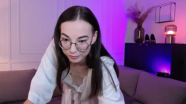 EmmaJakson online show from September 18, 2025, 3:47 pm