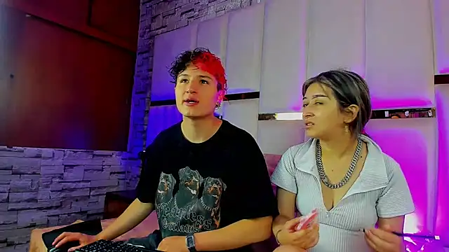 ANLLELOAndANGELA online show from November 24, 2025, 4:51 pm