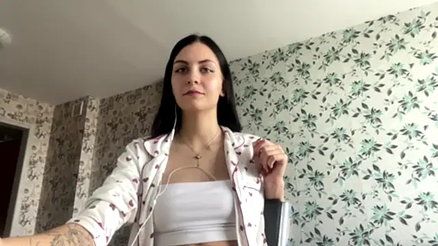 DevoraShaban online show from September 18, 2025, 3:19 am