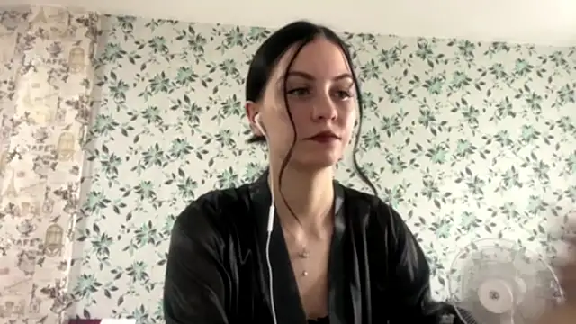 DevoraShaban online show from September 22, 2025, 4:25 am