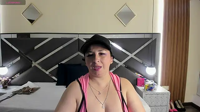 Snapshot of AgataThompson_ chatting on February 20, 2026, 8:20 pm AgataThompson online show from February 20, 2026, 8:20 pm