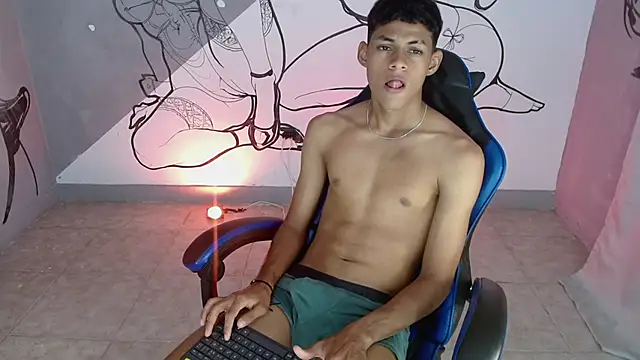 Snapshot of deivid_bigcock1 chatting on October 10, 2025, 12:31 am deivid bigcock1 online show from October 10, 2025, 12:31 am