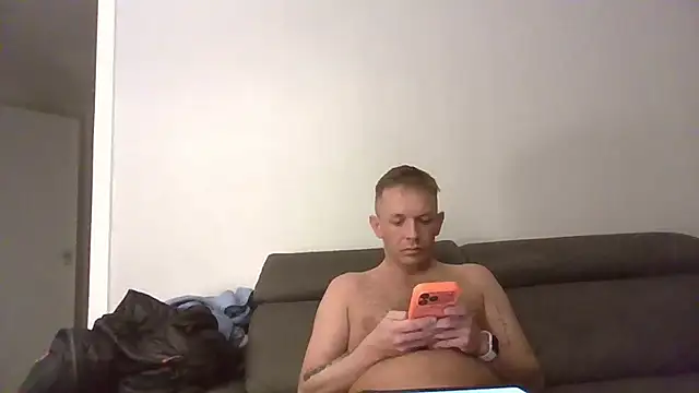 HeftyBoat6 online show from March 10, 2026, 4:50 am