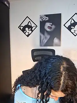 Lina 444 online show from April 15, 2026, 12:39 am