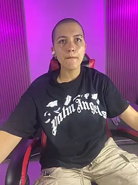 nicocoox online show from April 15, 2026, 11:05 pm