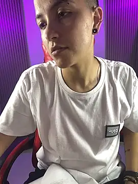 nicocoox online show from April 18, 2026, 9:37 pm