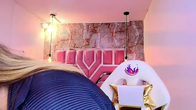 MaylinRosse  online show from March 12, 2026, 10:49 pm