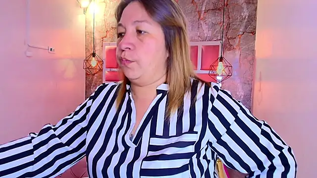 MaylinRosse  online show from March 19, 2026, 7:07 pm