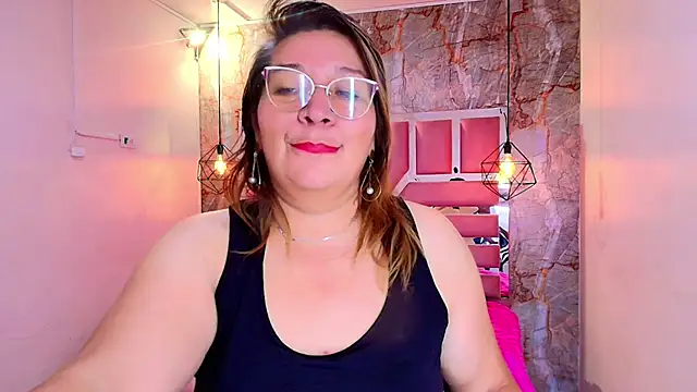 MaylinRosse  online show from April 15, 2026, 7:58 pm